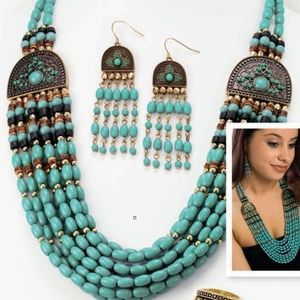 Latasia El Paso Necklace